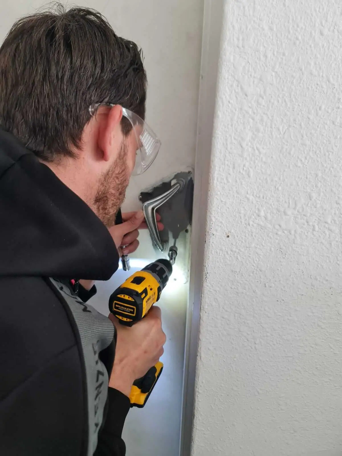 פריצה של דלת